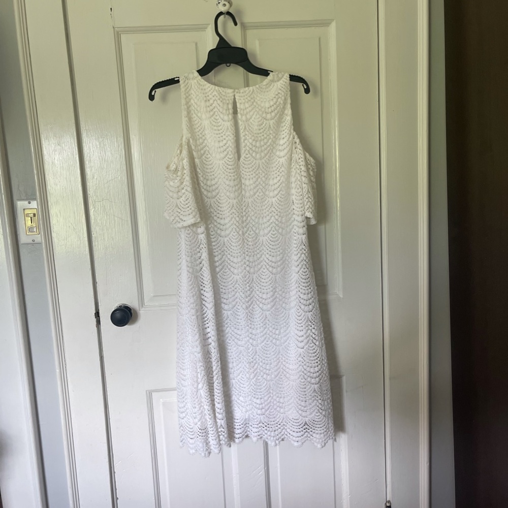 Lilly Pulitzer White Scalloped Dress - Picture 2 of 3
